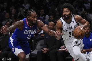 无数球迷的 无数球迷的